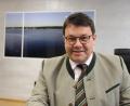 Bild: td
Bürgermeister Thomas Falter, hier in seinem Büro im Wackersdorfer Rathaus, tritt zur Bürgermeisterwahl 2023 in Wackersdorf an.