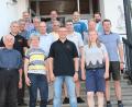 Bild: prh
Manuel Färber (vorne, Zweiter von rechts) steht auch die nächsten drei Jahre als Vorsitzender an der Spitze der Kolpingsfamilie Neustadt. Ihm zur Seite steht ein bewährtes Team, das nur leicht verändert wurde.