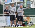 Archivbild: Hubert Ziegler
Kai Hempel (links) und Markus Kipry (rechts), die beiden Trainer der DJK Gebenbach, wollen das Auftaktspiel gegen die SpVgg SV Weiden gewinnen.