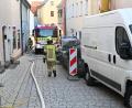 Bild: gf
Beim Brand in der Neutorgasse hatte die Feuerwehr mit einem für die dicht bebaute Innenstadt typischen Problem zu kämpfen: Mit großen Fahrzeugen gibt es kein Durchkommen - es müssen lange Schläuche ausgerollt werden.