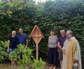 Bild: Klaus Wegmann/exb
Durch Spenden konnte ein neues Kreuz im Hausmeistergarten des Hauses Johannisthal aufgestellt werden.