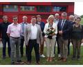 Bild: wel
Die Mitglieder der Schulverbandsversammlung Neunburg vorm Wald verabschiedeten Rektorin Irene Träxler (von links) Kämmerer Michael Haßfurter, Bürgermeister Markus Dauch, Bürgermeister Markus Schiesl, Konrektor Markus Binder, Bürgermeisterin Anita Forster, Bürgermeister Max Beer, Bürgermeister Martin Birner, Erich Schmid und Tanja Kraus. Nicht im Bild Bürgermeister Walter Schauer.