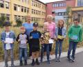 Bild: krb
Sechs Neustädter Kommunionkinder spenden an die Kinderkrebshilfe.