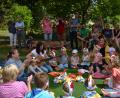 Bild: gi
Die Kinder der Krümelkiste und der Krabbelmäuse bekommen beim Sommerfest viel Applaus für ihre Darbietungen.