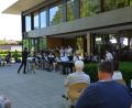Bild: dob
Musik wird am Gymnasium Neustadt/WN groß geschrieben. Die Bigband der Bildungseinrichtung unter Leitung von Studienrat Wolfgang Gleixner verzaubert beim Benefizkonzert für das Philipp-Neri-Werk das Publikum.