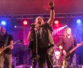 Bild: Reinhold Buchner
30 Jahre spielen sie schon miteinander: "Sleepless" rockt an der OWV-Hütte in Weiherhammer.