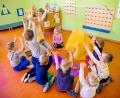 Symbolbild: Jens Büttner/dpa
Der Stadtrat Waldsassen hat in seiner jüngsten Sitzung die Anpassung der Betreuungsgebühren im Kinderhaus Tausendfüßler beschlossen.