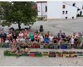 Bild: exb
Stolz präsentieren die Teilnehmer der Kinderaktion „Wir packen unseren Garten in die Kiste“ des Obst- und Gartenbauvereins Etsdorf ihre Werke.