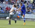 Archivbild: Hubert Ziegler
Marco Seifert (blaues Trikot) von der DJK Gebenbach hat seinen Platz in der Geschichte dieser Bayernliga-Saison schon sicher: Sein Führungstreffer im Derby gegen die SpVgg SV Weiden war das erste Tor in der neuen Spielzeit.