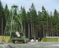 Archivbild: Ferdinand Wagner
Der Förderturm der Grube Höhenstein. Sie lag nördlich der Ortschaft Poppenreuth (Landkreis Tirschenreuth) am Waldrand. 1977 wurde der Untersuchungsschacht niedergebracht. Ende der 1980er Jahre wurde die Grube stillgelegt.