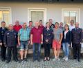 Bild: fz
Im dritten Anlauf findet die Feuerwehr Michldorf mit Harald Dirnberger (Sechster von links) einen neuen Vorsitzenden.