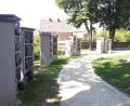 Bild: pz
Am Friedhof in Waldsassen sind bereits entlang eines neu angelegten Weges beim sogenannten "unteren Eingang" Stelen für Urnen aufgestellt worden. Jetzt sollen dort weitere platziert werden, beschloss der Stadtrat.