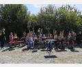 Bild: exb
Beim gemeinsamen Zeltlager in Griesbach konnten die Nachwuchsmusiker der Großkonreuther Jugendblasmusik nicht nur ein spannendes Freizeitprogramm erleben, sondern auch einige neue Musikstücke lernen. Mit im Bild: Dirigentin Theresa Bäuml (links).
