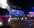 Archivbild: Gustl Beer
15 Personen befanden sich in diesem Mehrfamilienhaus, als das Feuer gegen 23.30 Uhr ausbrach.