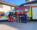 Bild: Schneider/exb 
Die Helfer vor Ort sowie die Jugendfeuerwehr Oberköblitz freuen sich über eine Spende in Höhe von jeweils 250 Euro, übergeben von Mathias Lang, Manuel Jungwirth und Matthias Schreyer von den Bergstraßenfreunden.