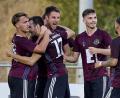 Bild: Sport-/Pressefoto Wolfgang Zink/Peter Kotzur 
Jubel über das Tor in der Nachspielzeit: Mit seinem Treffer in der 94. Minute sorgte Daniel Gömmel (Zweiter von links) für den 1:1-Ausgleich der DJK Ammerthal im Spiel beim SC Eltersdorf.