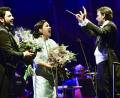 Bild: Brauer Photos/S. Brauer
Yusif Eyvazov (links), Anna Netrebko und Michelangelo Mazza, der die Hofer Symphoniker dirigierte, bei den Schlossfestspielen in Regensburg.