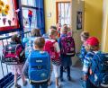 Symbolbild: Jens Büttner/dpa
Im Schulverband Bad Neualbenreuth werden 36 Mädchen und Buben unterrichtet: Auf sie wird der Fehlbetrag für den laufenden Betrieb umlegt. Den größten Anteil trägt die Gemeinde Bad Neualbenreuth, wo auch der Großteil der Schülerinnen und Schüler herkommt.