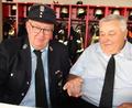 Bild: kro
Berthold Brunner (links) und Rudi Schmidt haben die Tirschenreuther Jugendfeuerwehr vor 50 Jahren gegründet.