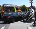 Bild: gf
Der nagelneue weiße Tiguan dürfte beim Unfall einen Totalschaden davongetragen haben. Sein Fahrer (61) wurde beim Überschlag zum Glück nur leicht verletzt. Der Fahrer des schwarzen BWW blieb unverletzt.