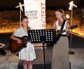 Bild: ubb
Das Gesangsduo "Marina & Magdalena" (von rechts) sang vom Frieden, vom Glück und der Liebe