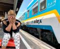 Symbolbild: Gabi Schönberger 
Seit die Länderbahn für ihr Angebot "Alex" ein "vorübergehend angepasstes Betriebskonzept" "zur Stabilisierung des Zugverkehres" verkündet hat, ist das Bahnfahren nochmal deutlich komplizierter geworden.