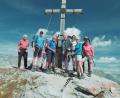 Bild: Ludwig Kirschhock/exb
Die Sulzbach-Rosenberger Alpinisten auf dem Gipfel des Kraxentragers (2999 Meter).
