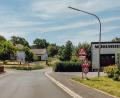 Bild: sfo
Wegen der Bauarbeiten an der Außenanlage der Grundschule gilt bereits seit Ende März Tempo 30 im Göttlitzweg. Diese Höchstgeschwindigkeit soll dort nun dauerhaft gelten.