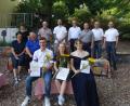 Bild: tra
Die mit einem Stipendium bedachten Jana Steiner, Jasmin Schöpper und Korbinian Ries (vorn, von rechts) mit Lehrkräften, Bürgermeistern und Vertretern der unterstützenden Betriebe.