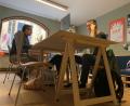 Bild: roa
Ein Vormittag beim Coworking im Stadtlabor Amberg. An Tapeziertischen sitzen Selbstständige, Gründer oder Leute, die einfach nur ihrem Homeoffice entfliehen möchten. Rechts Webdesigner Oliver Bock, links technischer Entwickler Matthias Pohl.