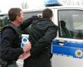 Bild: Bundespolizei/exb
Bundespolizisten vollstreckten bei einer Kontrolle bei Waldsassen am Donnerstag einen Haftbefehl.