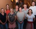 Bild: usc
Das neue Führungsteam des BBV-Landfrauen-Kreisvorstands: Bettina Geitner aus Traßlberg, Helga Plössl aus Kemnath am Buchberg, Kreisbäuerin Erika Loos aus Eckeltshof, Martina Scharf aus Engelsdorf (vorne von links), Julia Giehrl aus Steiningloh, Gisela Rupprecht aus Höhengau, Margarete Weinfurtner aus Rieden und BBV-Geschäftsführer Thomas Bayerl (hinten von links).