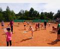 Bild: fvo
Den Umgang mit Tennisball und -schläger lernen die Kinder beim Ferienprogramm des TC Waldthurn.