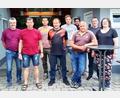 Bild: hai
Bianca Schott, Jochen Gräbner, Dietmar König, Sebastian Moller, Marco Bauernfeind, Franz Josef Brandl, Martin Veigl, Wolfgang Ackermann und Reinhold Veigl führen den Stammtisch Ramlesreuth die nächsten drei Jahre.