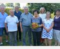 Bild: jr
80. Geburtstag feierte Maria Hamann (Mitte) aus Wondreb. Im Bild: (von links) Hubert Tretter, Werner Reiter und Josef Haberkorn (alle Männergesangverein Wondreb), Erhard und Maria Hamann sowie (von rechts) Caroline Gradl, Elisabeth Zölch und Herta Zölch vom Frauenbund.