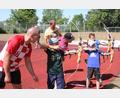 Bild: kro
Auf großes Interesse der Kinder stieß die Trendsportart Bogenschießen, zu der die Soldatenkameradschaft Griesbach im Rahmen des Ferienprogramms eingeladen hatte.
