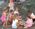 Bild: Annemarie Fink/exb
Beim Auftakt des Kinderferienprogrammes in Schirmitz gab es leckeres Eis.