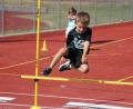 Bild: kro
Beim Leichtathletik-Training lernen Kinder, wie ein rasanter Satz über die Hürde funktioniert.
