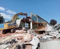 Bild: fpoz
Der Abriss der Turnhalle in Waldershof schreitet voran.