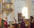 Bild: Regina Frank/exb
Beate Kiechle (Traversflöte und Gesang), Susanne Kaiser (Barockharfe), Regina Frank (Cetra Nova) und Mina Voet (Blockflöte, von links) gastierten in der Pfarrkirche.