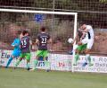 Bild: Hubert Ziegler
Das war der Anfang vom Ende für die DJK Gebenbach: Matthias Löblein (ganz rechts) köpft die 1:0-Führung für die Gäste aus Eltersdorf. Nico Becker von der DJK Gebenbach (rechts, hinten) kann den Eltersdorfer nicht mehr stören, Torhüter Christoph Lindner, Johannes Scherm und Jonas Linder (von links) von der DJK Gebenbach sind machtlos.