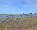 Bild: ak
Der Bau des Bürgersolarparkes bei Teufelhammer schreitet zügig voran und ist sogar im Vorsprung auf den Bauzeitenplan. Als nächstes kommt die Einspeisetrasse,