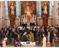 Bild: sak
Den Gottesdienst für die verstorbenen Mitglieder gestalteten rund 40 Musiker unter der Leitung von Sabine Kredler mit.