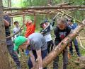 Bild: Gabi Schönberger
Spaß im Wald: 35 Kinder haben Waldhütten gebaut.
