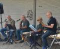 Bild: dob
Zur letzten Serenade des Jahres spielt die Gruppe "Red Moon" mit Karl Hecht, Günter Kuran, Wyman Zitzmann und Heinz Hertel (von links) gefühlvoll Blues- und Soul-Klassiker ohne viel Technik auf.