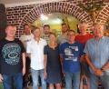 Bild: gz
Die neuformierte Führungsriege mit Vorsitzenden Josef Rauch (rechts), dem neuen Stellvertreter Herbert Biermeier (Dritter von links) und der neuen Jugendleiterin Barbara Rauch (Mitte).