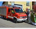 Bild: jr
Kaplan Daniel Schmid segnete das erste motorisierte Fahrzeug in der 124-jährigen Geschichte der Feuerwehr Großensees.