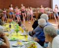 Bild: wlr
Das ging ganz schön ab, als die Mädels der Kindergarde beim Seniorennachmittag zu tanzen begannen.