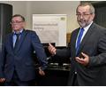 Bild: Petra Hartl
Leitender Oberstaatsanwalt Joachim Diesch (links) und der neue Nürnberger Generalstaatsanwalt Andreas Wimmer erörterten die Lage in Amberg.