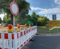 Bild: Gabi Schönberger
Die Straße "Breiter Weg" bei Neustadt/WN ist gesperrt. Die Zufahrt zur Anschlussstelle Neustadt/WN der A 93 und dem Pendlerparkplatz bleibt frei.